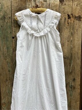 Vintage White Ruffled Sleeveless Nightgown Union Made USA Medium to Large